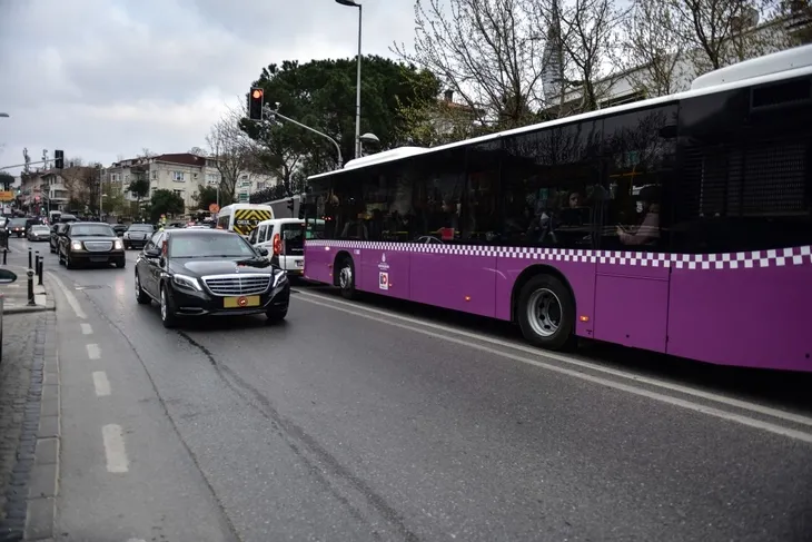 Başkan Erdoğan, anne ve babasının mezarlarını ziyaret etti