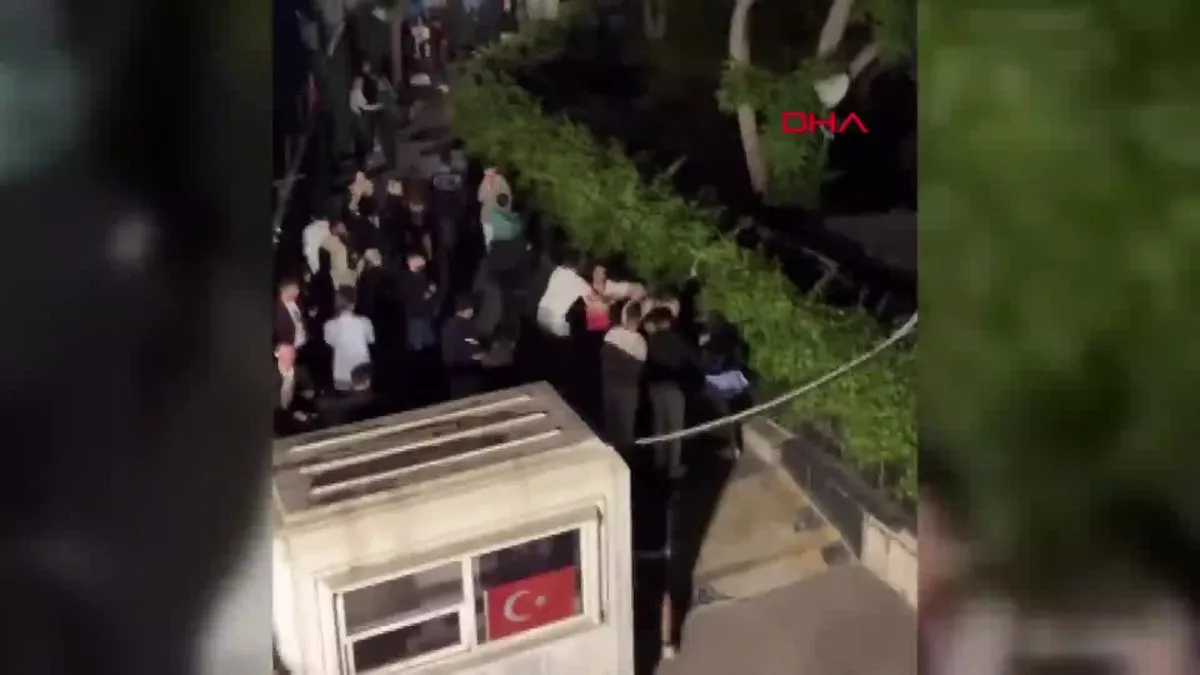 İstanbul Beyoğlu'nda kadınlar arasında yumruklu kavga