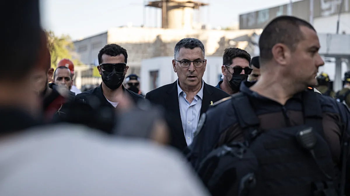 İsrailli siyonist Bakan Saar ülkesinin Suriye ile normalleşme şartını açıkladı