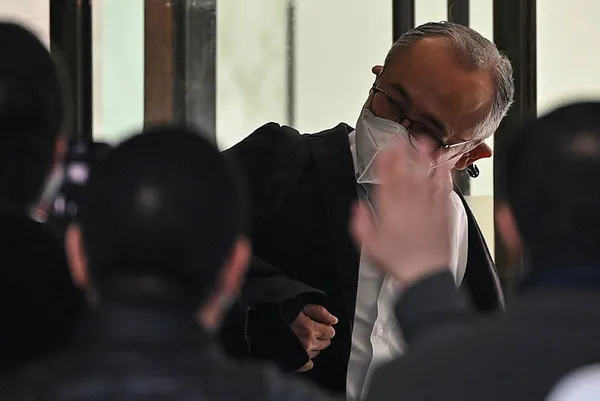 Dünyanın gözü Vuhan’da! Ekip halinde koronavirüsün çıktığı bölgedeler