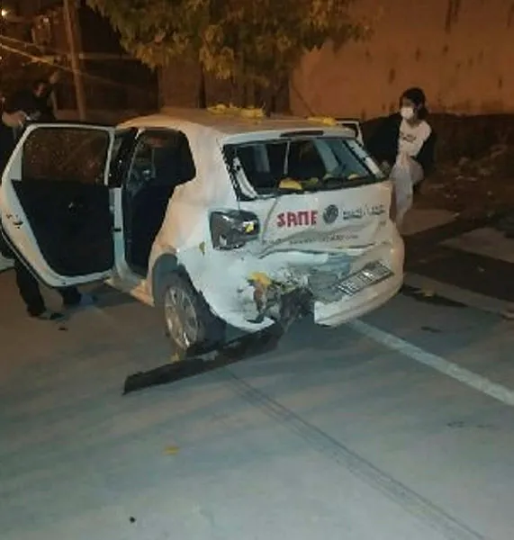 Denizli’de freni boşalan sürücüsüz otobüs dehşet saçtı: 5 araca çarptı - 3