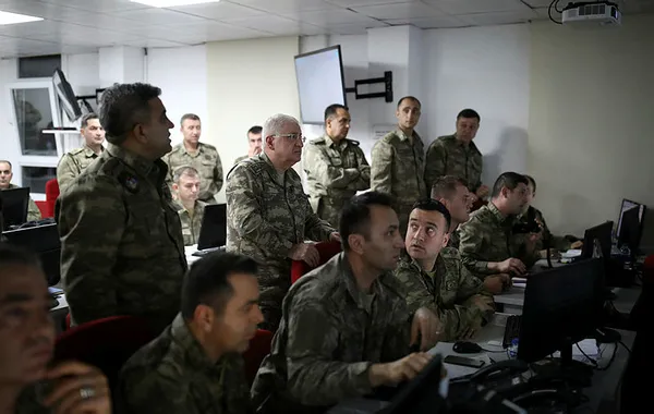 Milli Savunma Bakanı Hulusi Akar’dan son dakika Bahar Kalkanı Harekatı açıklaması