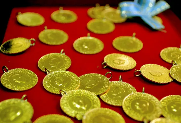 Son dakika: Gram altın ne kadar olur? Altın ne kadar oldu? Gram altın 500 TL'yi görür mü? Altının kilogramı ne kadar oldu? - 2