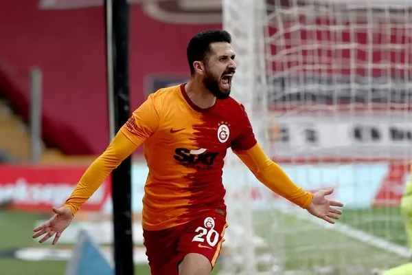 Transfer bombası patlıyor! Galatasaray o isimleri peş peşe borsaya bildirecek - 11
