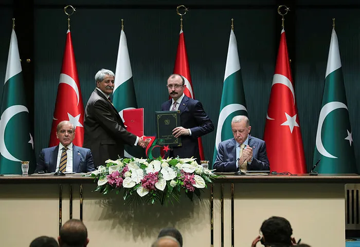 son-dakika-baskan-erdogan-ile-pakistan-basbakani-seriften-flas-aciklamalar-7-anlasma-imzalandi-1654103052151.jpg SON DAKİKA: Başkan Erdoğan ile Pakistan Başbakanı Şerif’ten flaş açıklamalar! 7 anlaşma imzalandı - 2