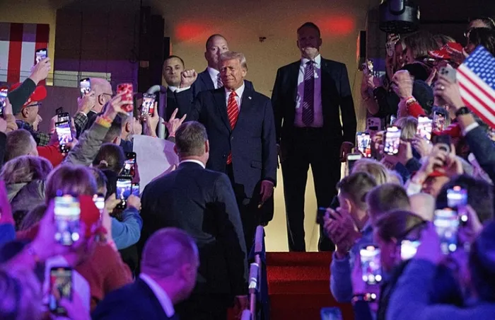 trumptan-zafer-mitinginde-govde-gosterisi-tum-dunyaya-seslendi-ucuncu-dunya-savasinin-onune-gececegiz-1737352994074.jpg Foto: AFP