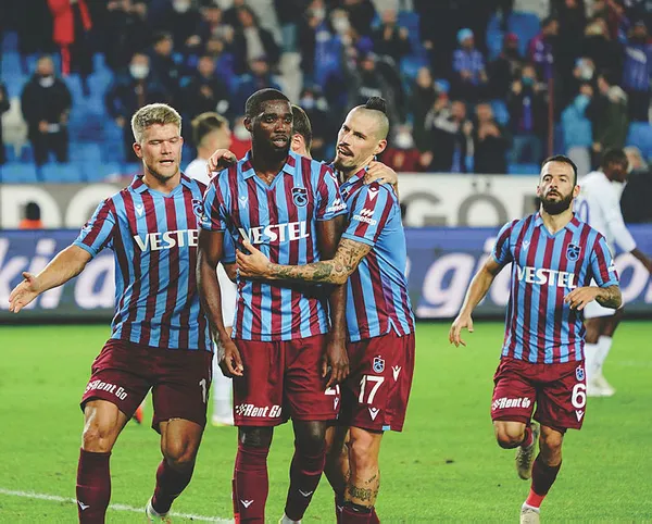 Beşiktaş ve Trabzonspor dev derbide 3 puan peşinde