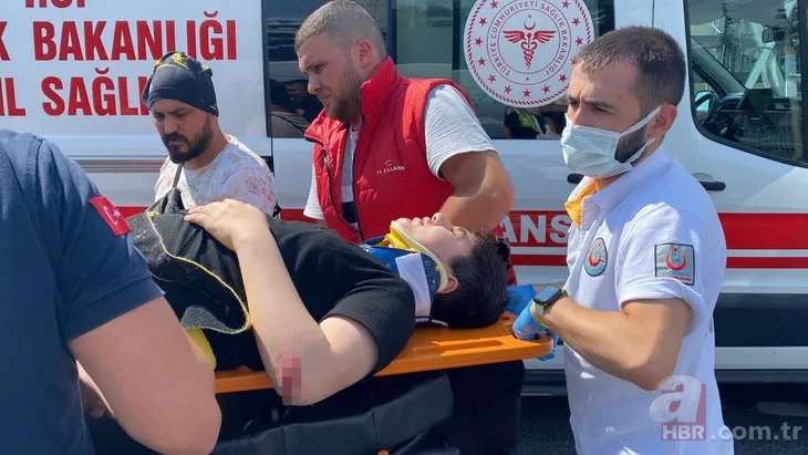 İstanbul’da can pazarı! 2 motosiklet minibüse çarptı | 10 yaşındaki çocuk hayatını kaybetti