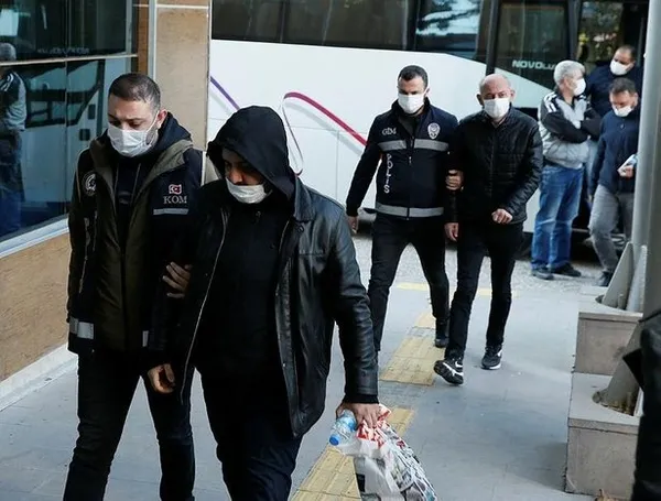 Son dakika: CHP’li Menemen Belediyesi’ne dev operasyon! Belediye Başkanı Serdar Aksoy tutuklandı