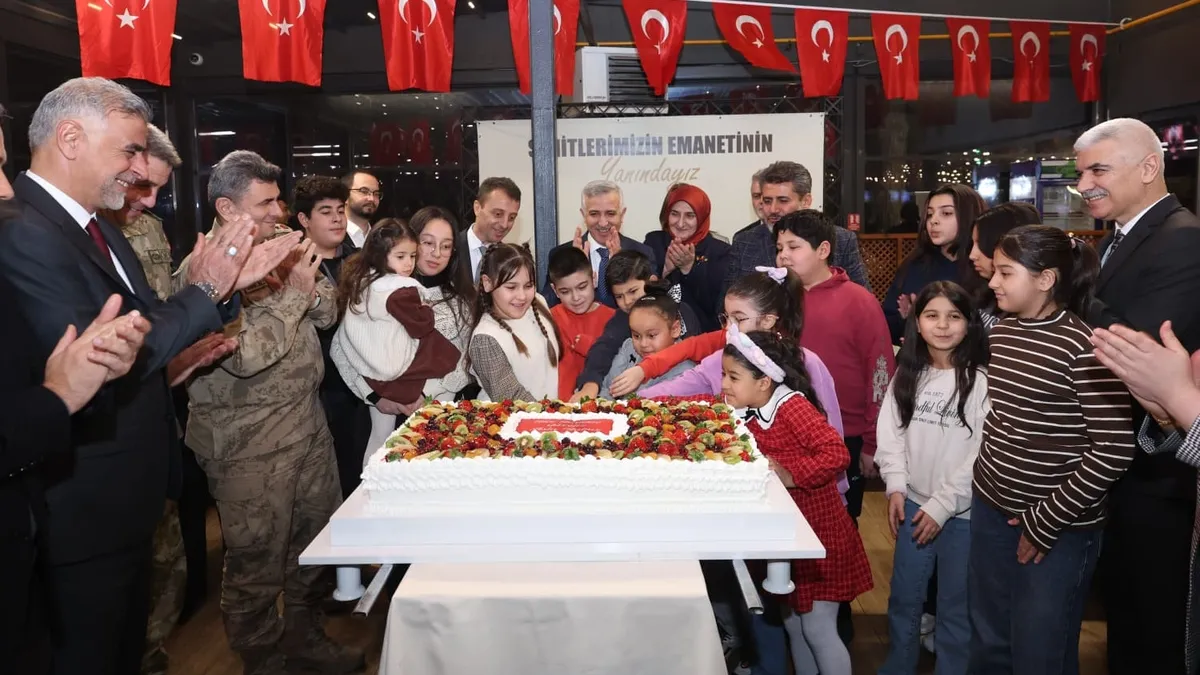 Şehit çocukları için anlamlı program: Doğum günleri kutlandı