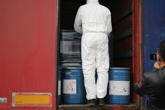 Sınır kapısında flaş operasyon! 18,4 ton siyanür ele geçirildi