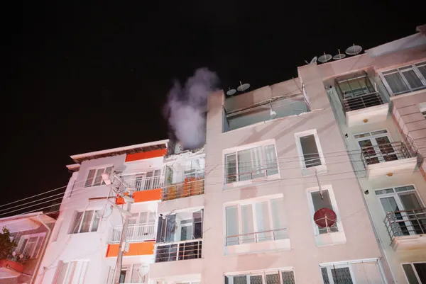 eskisehirde-gece-yarisi-korkutan-patlama-1-kisi-hayatini-kaybetti-1693191701815.jpg Eskişehir'de gece yarısı korkutan patlama! 1 kişi hayatını kaybetti - 1