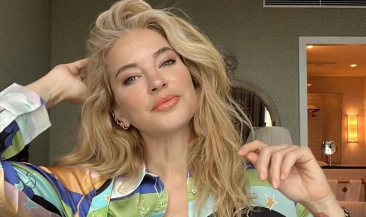 Burcu Esmersoy kuralı bozmadı! Bu kez depremzedeler için satışa çıkarttı