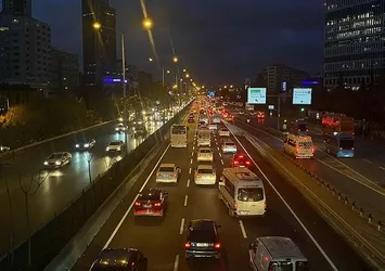 Yola çıkacaklar dikkat! Bazı vapur seferleri iptal edildi | Trafikte yoğunluk yaşanıyor