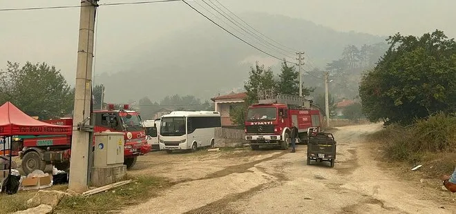 İstismarcılar her yangında olduğu gibi yine sahnede! Başka ülkedeki yangınları paylaşıp...