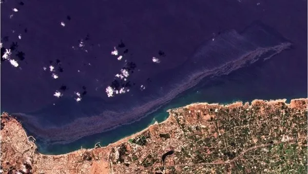 Son dakika: Akdeniz’de petrol sızıntısı paniği: Kriz masası kuruldu! Türkiye’den 3 gemi yola çıktı