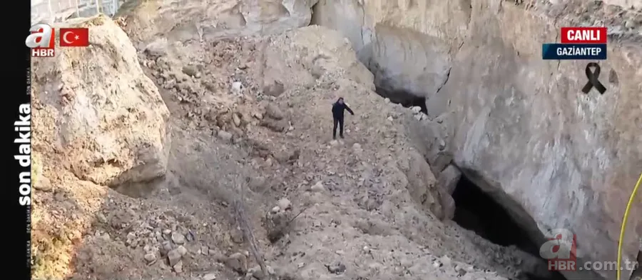 Mahallenin tam ortasında DEV ÇUKUR ve iki MAĞARA oluştu! İşte DEPREMİN dehşete düşüren ETKİSİ 15