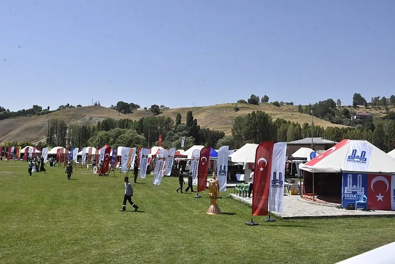 1787483748708.jpeg Başkan Erdoğan Kabine'yi 3. kez Ahlat'ta toplayacak! Dünyaya ne mesaj verecek? - 1