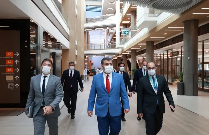 Sağlık Bakanı Fahrettin Koca’dan Çam ve Sakura Şehir Hastanesi müjdesi