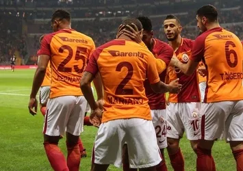 Galatasaray'da kariyer sezonunu geçiriyorlar!