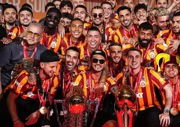 Galatasaray’dan üç kupalı kutlama!