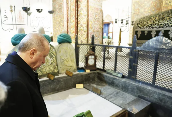 Başkan Erdoğan imzalı genelge | 2023 Mevlana Yılı olarak kutlanacak