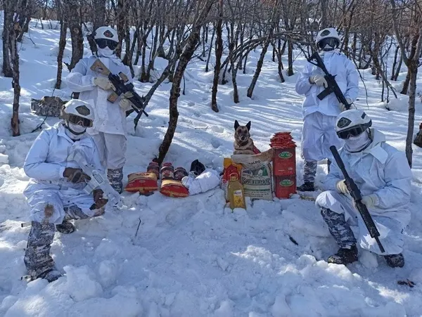 Son dakika: Mehmetçik'ten PKK'ya peş peşe darbe! Eren Kış-21 Operasyonu başladı - 3