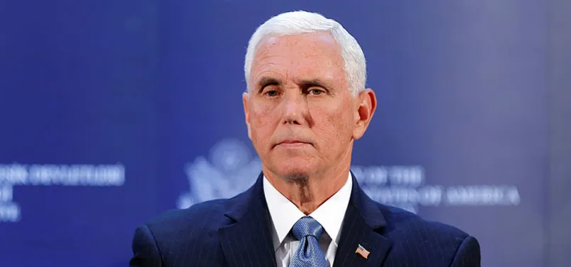 Mike Pence'den Irak'a sürpriz ziyaret