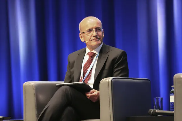 Hazine ve Maliye Bakanı Mehmet Şimşek sosyal medyadan yeni ekonomi politikasının şifresini duyurdu! Yabancı yatırımcılara mesaj