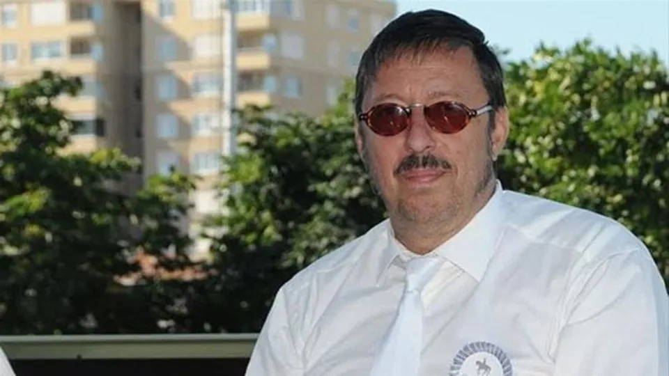 Hakan Boyav tanınmaz halde!