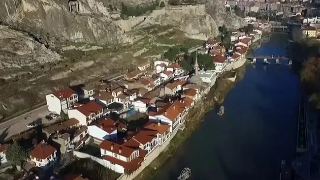 amasya-valisi-masatli-tam-kapanmada-koronavirus-vaka-sayilari-yuzde-50-azaldi-1620824435420.jpg Amasya Valisi Masatlı: Tam kapanmada koronavirüs vaka sayıları yüzde 50 azaldı - 4