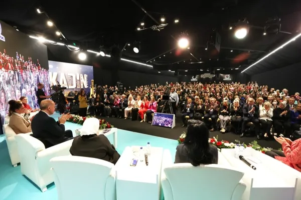 Başkan Erdoğan’dan Antalya’da seçim açıklaması: 4-5 aylık dönemde yoğun bir çalışma yapacağız