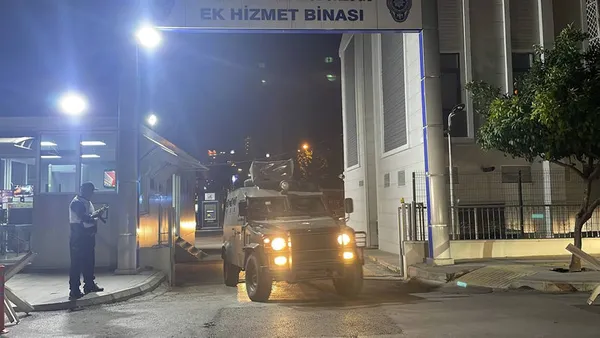 Mersin’de şafak vakti FETÖ/PDY operasyonu: 15 şüpheli için yakalama kararı