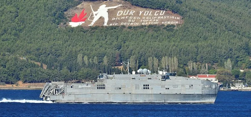 ABD askeri gemisi, Çanakkale Boğazı'ndan geçti