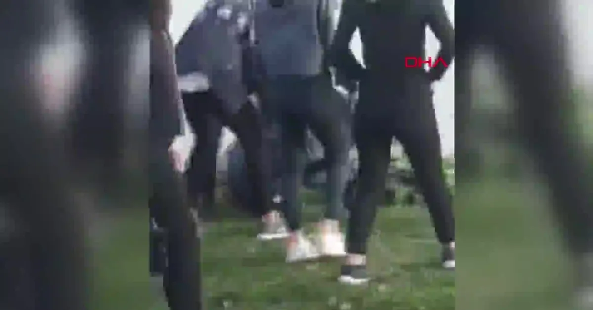 Bursa'da kız kavgası böyle görüntülendi!