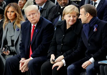 Merkel'den Macron'a destek! Trump çıldıracak...