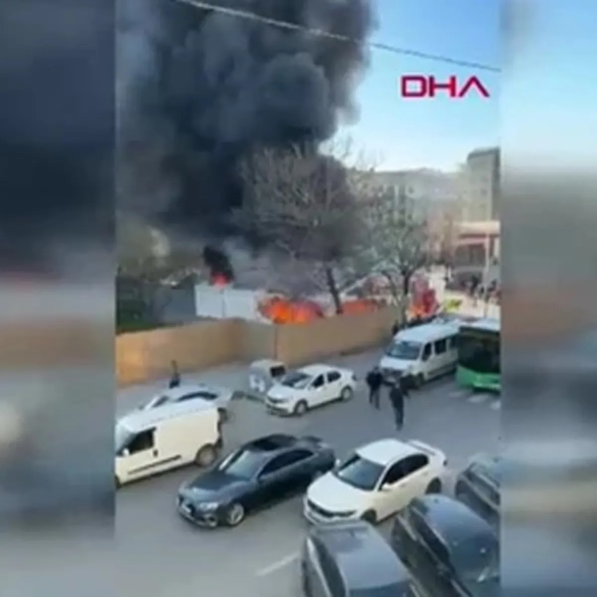 Arnavutköy'de iftar çadırında korkutan yangın