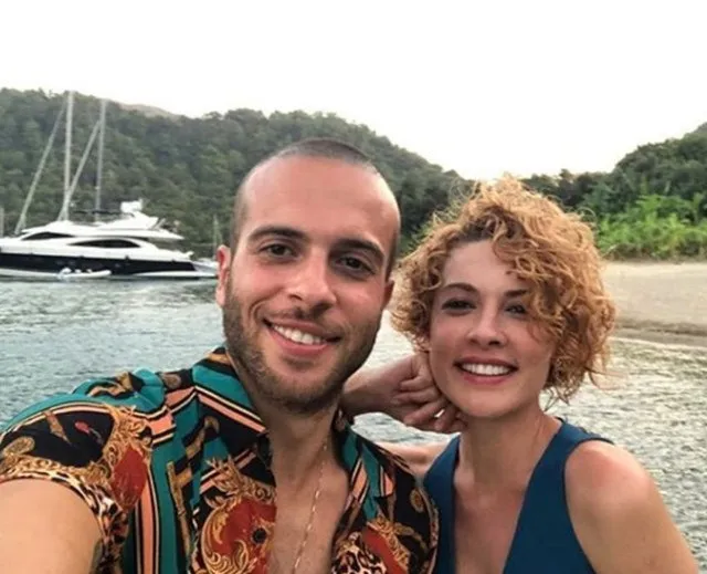 Acelya Topaloglu Ve Kenan Acar In Ask Paylasimi Olay Oldu