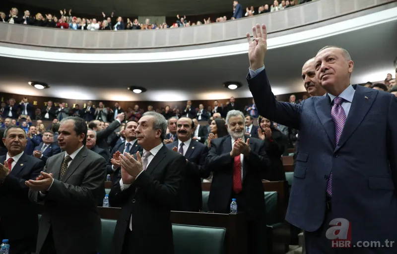 Başkan Erdoğan partilileri selamladı! O anlar böyle görüntülendi... 22