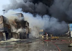 İran'ın limanını İsrail mi patlattı? İsrailli general söyledi röportajı aniden kaldırıldı