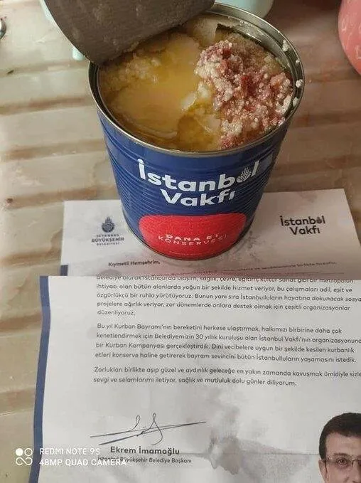 Chp Li Ibb Nin Istanbul Vakfi Tarafindan Dagitilan Kurban Konserverleri Bozduldu Iddiasi