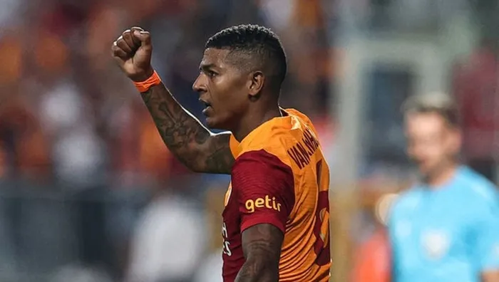 Son dakika: Galatasaraylı futbolcu ülkesinde Kovid-19’a yakalandı