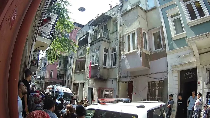 16 yaşında intihar eden kızın acı hikayesi - 1