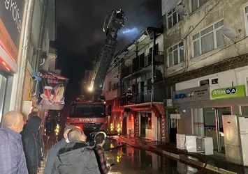 Bartın 3 katlı binada yangın telaşı