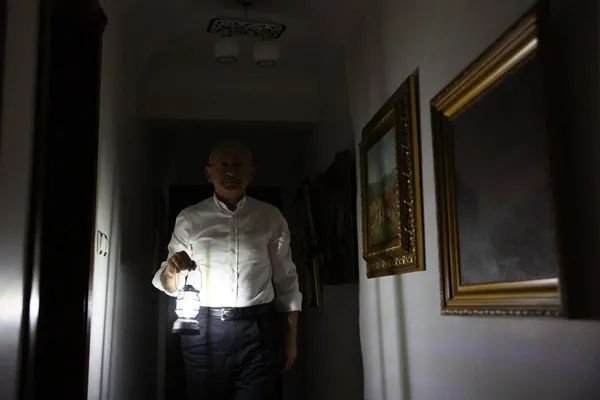 1651160522217.jpg Bakan Mustafa Varank'tan Kılıçdaroğlu'nun elektrikli algı operasyonuna yanıt: İstanbul'da suyu kesik olan 400 bin kişiden para almayın - 2