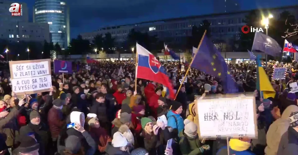 Slovakya’da Başbakan Fico karşıtı protesto