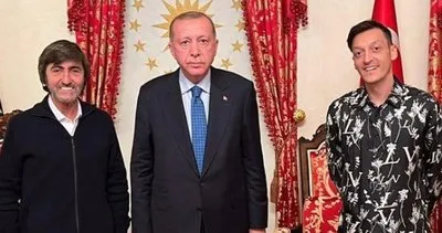 Fenerbahçeli futbolcu Mesut Özil Başkan Erdoğan ile görüştü