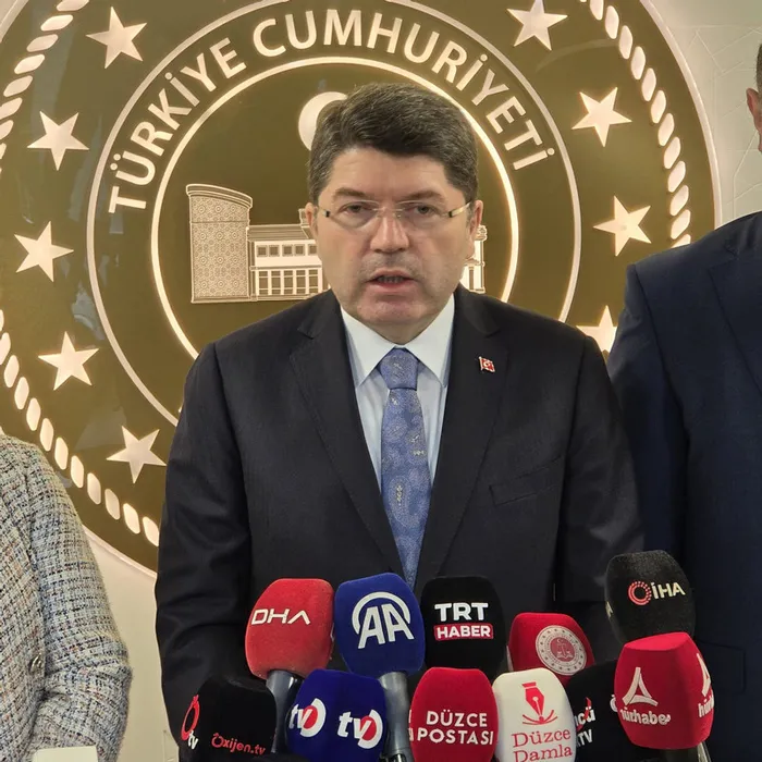 adalet-bakani-yilmaz-tunctan-6-8-ekim-davasi-ile-ilgili-flas-aciklama-1715945293199.jpg Adalet Bakanı Yılmaz Tunç'tan 6-8 Ekim Davası ile ilgili flaş açıklama - 2