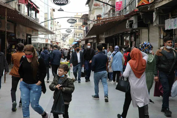 1618118974766.jpg Ramazan'da tam kapanma gündemde mi? Gözler kabineye çevrildi - 3