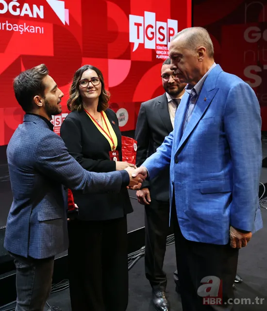 Başkan Recep Tayyip Erdoğan'ın katıldığı Türkiye Gençlik Zirvesi’nden renkli fotoğraflar! Alişan ve futbolcu Mesut Özil... 18